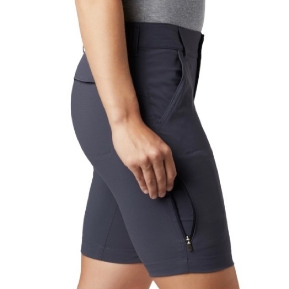 Columbia Saturday Trail Omni Shield Long Shorts Lightweight Size 2 Navy Blue - Picture 3 of 16